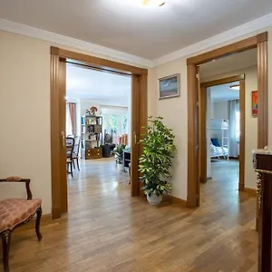 Apartamento Centrico Y Espacioso. Parking Gratuito., Granada