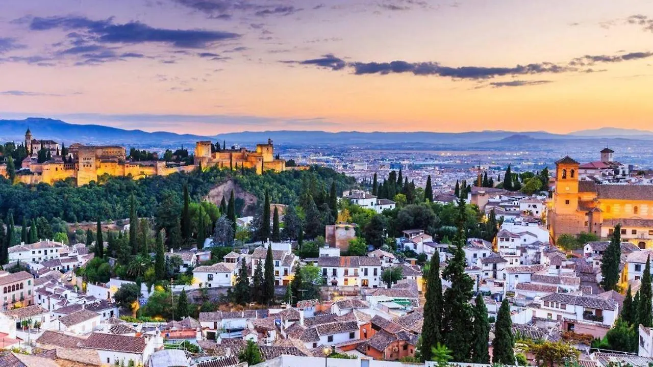 Expoholidays - Granada Centro Elvira Parking Gratis